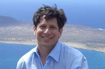 caption: A gesture of generosity has stuck with Oliver Muensterer.