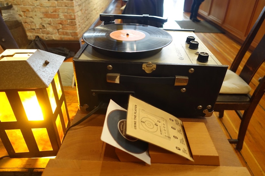 caption: The Califone at the Panama Tea House.